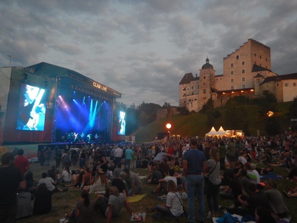 Gasthof Zur Donaubruecke Ardagger Markt Dış mekan fotoğraf